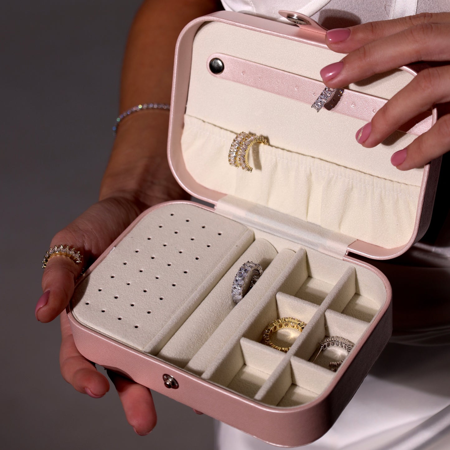 SZKATUŁKA NA BIŻUTERIĘ