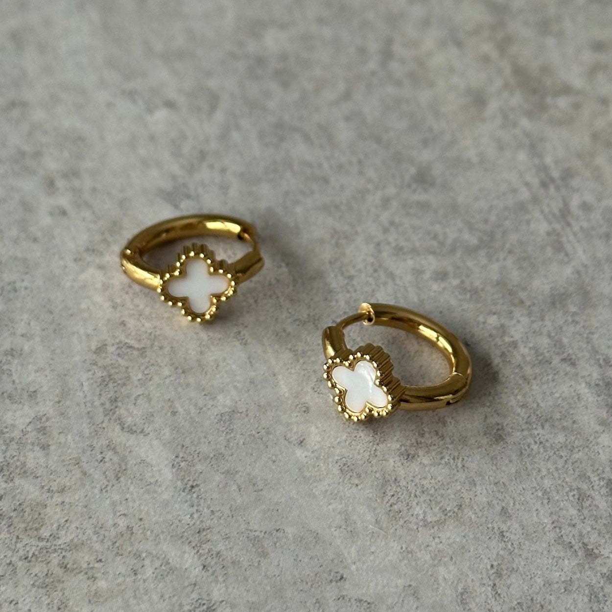 KOLCZYKI TINA HOOPS